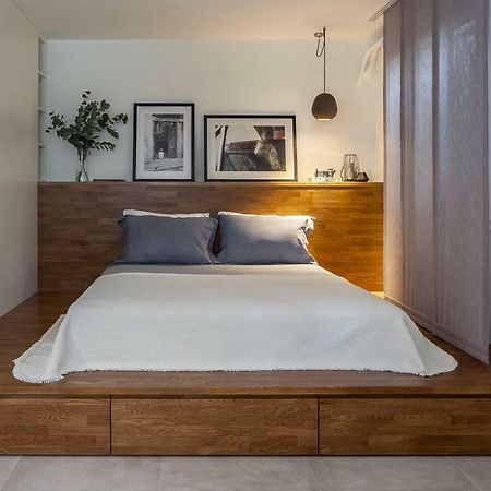 Unique Semi-Basement Stay At The Foot Of The Acropolis Athena Bagian luar foto